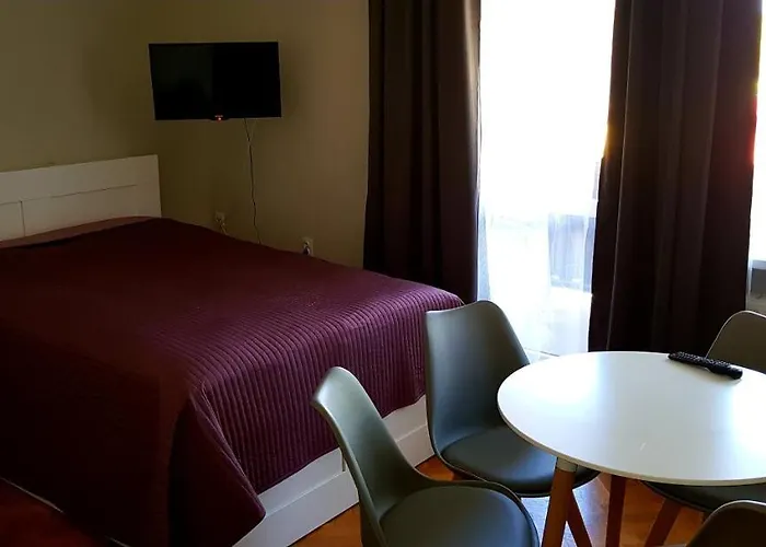 Alojamento de Acomodação e Pequeno-almoço Merkado 3*